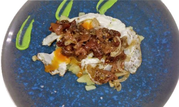 Atún Picante, Patata Rota y Huevo Poché
