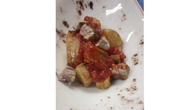 Bravas con Atún