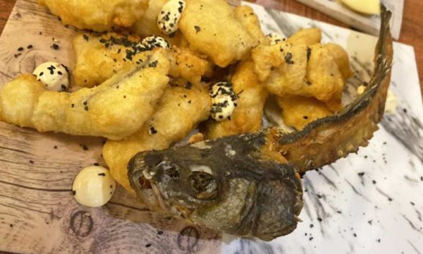 Lubina Frita con su Espina Crujiente