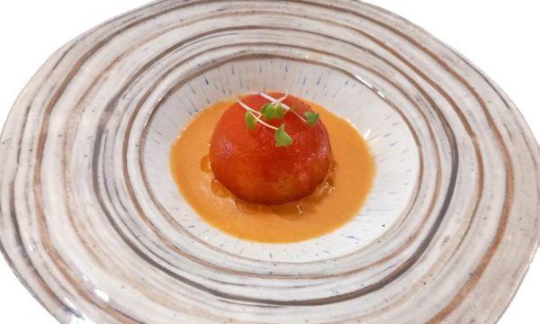 Tomate Relleno de Mousse de Ventresca