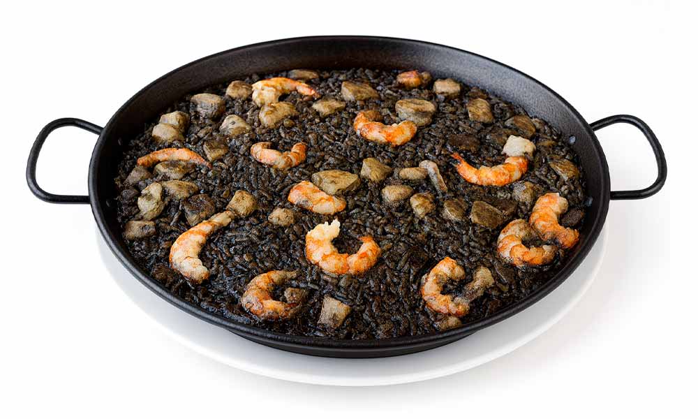 Arroz y negro - En paellera
