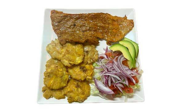 Patacones con ternera