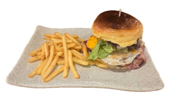 Burger The Crown + patatas + bebida