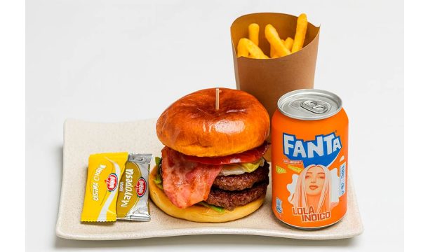 Burger The Crown + patatas + bebida