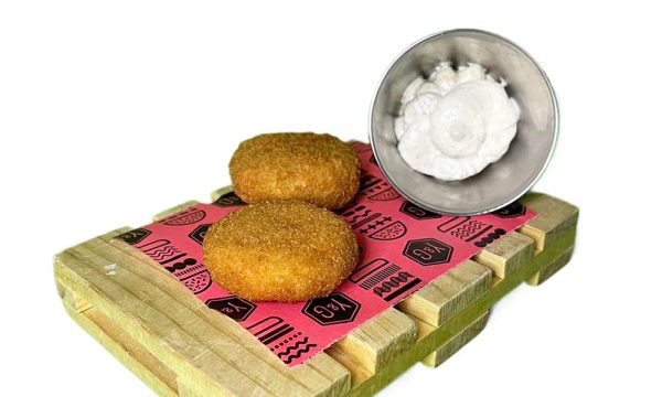 Rueda de queso de cabra fundido