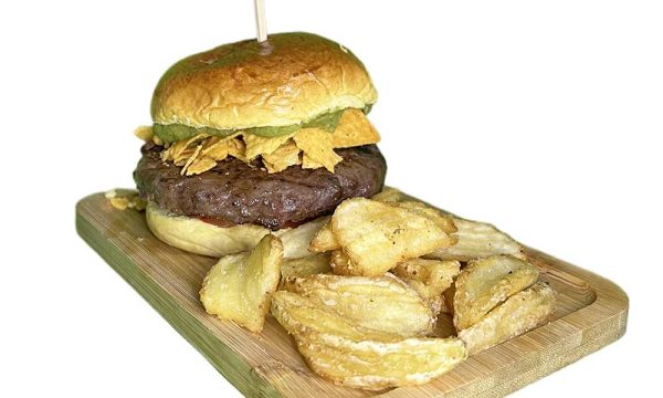 Burger Yakk Guacamole y patatas