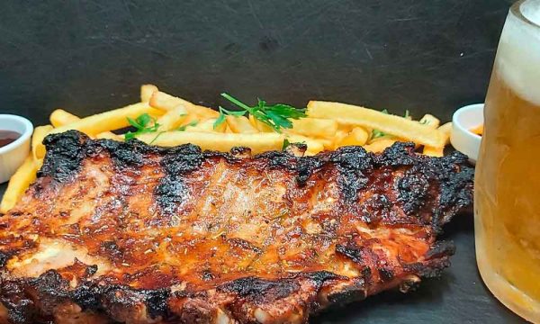 Costillar de Cerdo a la parrilla con Patatas