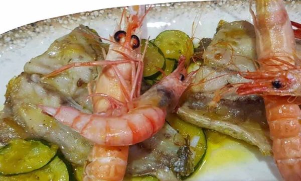 Merluza Confitada con Marisco de Santa Pola