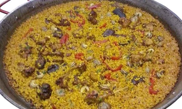 Arroz y Conejo con Caracoles sin paellera
