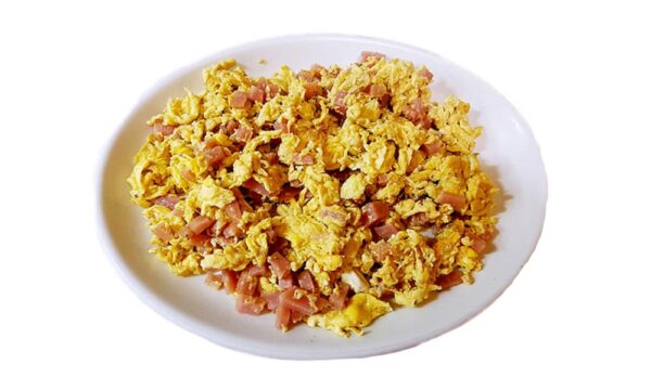 36. Huevos revueltos con jamón