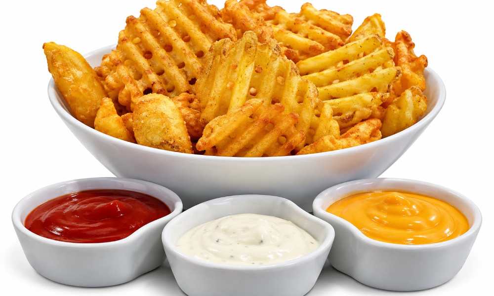 Patatas raqueta con tres salsas, nuevo producto