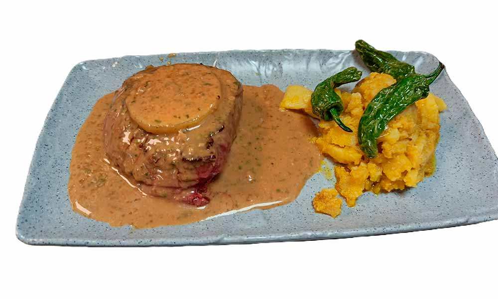 Solomillo de ternera al queso de caña + guarnición, nuevo producto